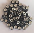 Vue détaillée de perles noires 12mm en terre avec strass et noyau en métal argenté - Noir