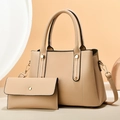Elegante conjunto de bolso de cuero beige con cartera a juego y detalles en color dorado - Caqui Claro / 28*12*19