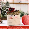 Weihnachtsmann-Geschenkbeutel aus Fleece mit Glocke, 13x10cm festlicher Beutel für Süßigkeiten - Glocke Fleece Weihnachtsmann / Rot