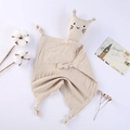 Detail of baby muslin comforter with embroidered cat head and soft knotted corners - 30*30 cm / Beige Style (7)