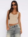 Detail van beige geribbelde tanktop met diepe U-hals en functionele knoopjes - S / Abrikoos