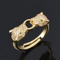 Bague ouverte luxueuse à double tête de léopard plaquée or avec zircons blancs et verts - Bague léopard face à face