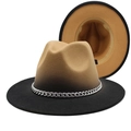 Δίχρωμο μάλλινο καπέλο Fedora με ντεγκραντέ και ασημένια αλυσίδα σε λευκό φόντο - M (56-58cm) / Καμηλό + Μαύρο
