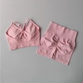 Rosa zweiteiliges Yoga-Set mit Sport-BH und hoch taillierten Booty-Lifting-Shorts - S / Rosa