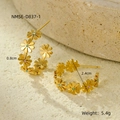 Macro shot of 18K gold C-shaped flower earrings with colorful zircon stones and size info - Gold Wreath Color Zircon(D837-1)