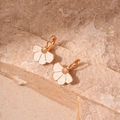 White Fan Shaped Flower Ear Buckle