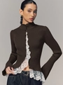 Cardigan in maglia marrone scuro slim fit con bordi in pizzo bianco e maniche a campana - S / Marrone