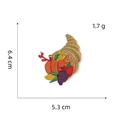 Dettaglio della toppa ricamata a forma di corno dell'abbondanza con dimensioni - Cornucopia