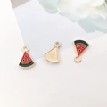 Ciondolo a forma di anguria in smalto rosso e oro per creazione di gioielli fai-da-te - Anguria Triangolare 11x16mm