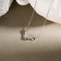 Elegante 925 sterling zilveren V-halsketting met onregelmatige hanger in zilveren kleur - 925 zilver / Witgoud