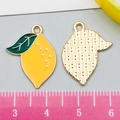 Ciondoli a forma di limone in smalto giallo e lega dorata, misura 2,5 cm con righello - 1 Pezzo Limone Giallo Arancio 21x17mm