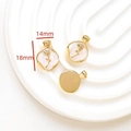 Dettaglio del ciondolo a rosa placcato oro con dimensioni 18mm per 14mm - 3# Ciondolo Rosa Rosa Smalto Oro (14x18mm)