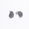 Macro detail of teardrop druzy earrings with grey resin crystals on steel base - Gray Druzy Style(6)