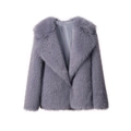 Elegante cappotto in ecopelliccia lavanda con collo a revers da donna corto e chic - S / Grigio