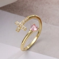 Macro di anello a croce placcato oro 18K con zircone bianco e pietra a cuore rosa - Croce Cuore Rosa Oro