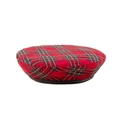 Primer plano de tela de lana a cuadros rojos y ribete de cuero negro en una boina clásica - M (56-58cm) / Cuadros rojos