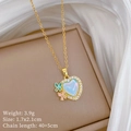 Details van gouden hartketting met kristallen en vlinders, gewicht 3,9g en afmetingen - Blauwe Hart Vlinder Stijl (H245)