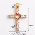 Ciondolo a croce in rame dorato con zirconi colorati e dettaglio cuore cavo - Colore Misto-M41C2935