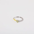 Anello a cuore regolabile con gemma gialla e cristalli bianchi micro-pavé - Aperto Regolabile / Agosto-Giallo