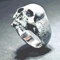 Vintage gothic skull ring for men with oxidized silver finish and punk style details - US 9 / Silver