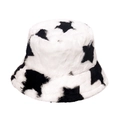 Cappello bucket in peluche con motivo a stelle in finta pelliccia di coniglio bianco e nero - Bianco