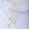 Elegante goudkleurige oorklem met drie lange kettingen en sprankelende ronde zirkoon - 925 zilver / Geel