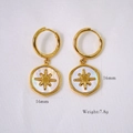 Macro shot of gold-plated starburst earrings with white shell inlay, 16mm size detail - Hexagon Starburst Style (XB2402007-1)