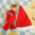 Mini Weihnachtsset mit rotem Plüschhut, Schal und goldener Glocke für 17cm Puppen - Passend für 17cm Puppe / Weihnachts-Zubehörset (Hut + Schal + Haarklammer) / Rot