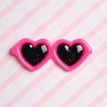 Dettaglio di mini occhiali da sole rosa a forma di cuore per bambole e fai-da-te - Rosso Rosa - Grande