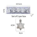 Set di 5 decorazioni natalizie a stella argento con motivo di albero bianco - Stella Esagonale Dipinta Galvanizzata / Argento