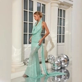 Elegante abito a sirena allacciato al collo verde menta con paillettes e stile a terra - S / Verde Menta