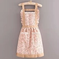Delantal floral rosa con bordes de lunares marrones y volantes para mujer - Estilo Vestido de Princesa Floral / Rosa