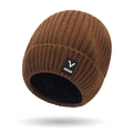 Dunkelbraune Strickmütze für Herren mit Fleecefutter und V SPORTS-Patch für den Winter - Einheitsgröße / Hellbraun