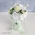 Ramo de novia de rosas blancas de seda con margaritas y cinta de gasa verde menta - Blanco