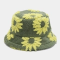 Dettaglio ravvicinato del cappello a secchiello in peluche verde scuro con girasoli - Taglia unica(56-58cm) / Verde Scuro con Fiori Gialli