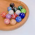 Kleurrijke strass kleikralen voor doe-het-zelf sieraden in een houten dienblad - Willekeurig Gemengde Kleuren