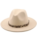 Detail of beige fedora hat featuring a leopard print band and gold metal buckle - M (56-58cm) / Beige