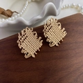 Vintage gewebte goldene Ohrstecker mit unregelmäßigen Kanten im Retro Metall Look - Stil 1 Gold Gewebt - Silver Earring Post