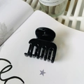 Glossy black plastic medium shark hair claw clip for elegant high ponytail styling - Glossy Black (Medium 4.8cm)
