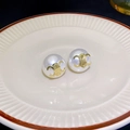 French vintage pearl stud earrings featuring a gold leaf metal logo and 925 silver pins - E4398 Silver Pin-Gold (Triomphe Logo Pearl)