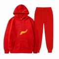 Survêtement rouge deux pièces avec sweat à capuche motif cœur et pantalon de jogging assorti - S / Rouge-Main Tenant un Cœur