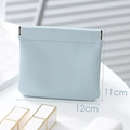 Hellblaue Mini-Kosmetiktasche aus Kunstleder mit automatischem Verschluss 11x12 cm - Großes Himmelblau