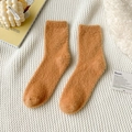 Thick orange mink velvet floor socks for women in soft fleece mid-tube winter style - One Size / Orange