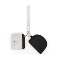 Dettaglio del set doppia pochette con porta carte grigio e mini portamonete nero lucido - Versione Slot per Schede Nero + Grigio