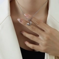 Collana luna d'argento con zircone scintillante su una delicata catena a maglie fini - Color Acciaio