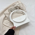 Borsa a mano bianca con grande manico circolare e scritte dorate alla moda - Bianco