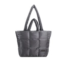 Borsa tote grigia trapuntata con manici imbottiti ed etichetta moda per viaggi - Grigio