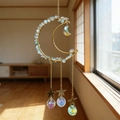 Acchiappasole luna dorata con pietre azzurre e prismi di cristallo cangianti - 9529H-Cristallo Blu Chiaro