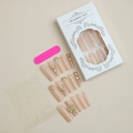Gedetailleerde set nude ballerina nagels met gouden vlinderaccenten en strassteentjes - Warme Champagne Nude Vlinderstijl (XB-80-80)