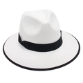 Détail du chapeau fedora en laine blanche avec ruban noir et bordure gansée élégante - Blanc (Bord Noir + Nœud Noir)